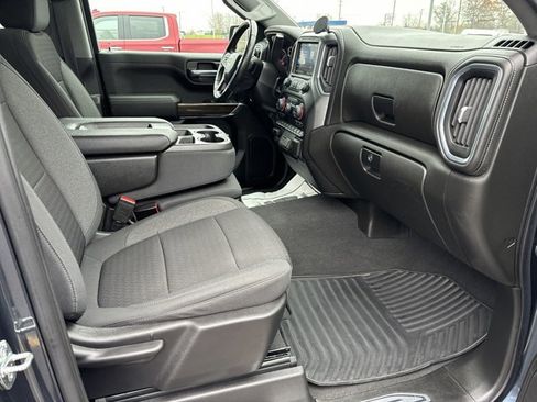 Used 2022 Chevrolet Silverado 1500 LT w/ Z71 Off-Road Package image 17