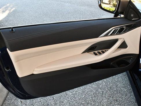 Used 2024 BMW M440i Convertible w/ Premium Package image 11