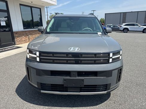 Used 2025 Hyundai Santa Fe Limited FWD image 10