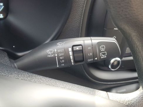 Used 2025 Kia Soul LX w/ LX Technology Package image 17