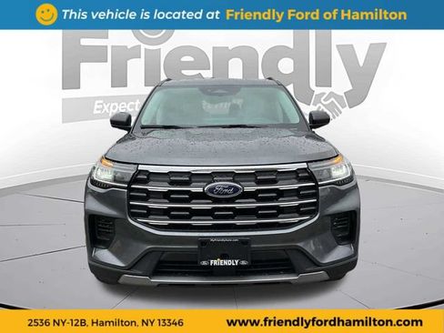 Used 2026 Ford Explorer Active AWD/4WD image 2