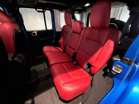 Used 2024 Jeep Wrangler Unlimited Rubicon 392 image 31