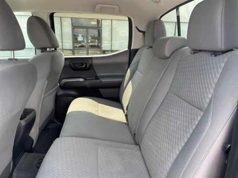 Used 2022 Toyota Tacoma SR5 image 11