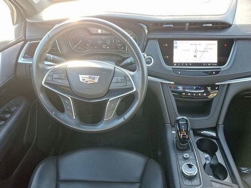 Certified 2024 Cadillac XT5 Premium Luxury w/ LPO, Floor Liner Package image 12