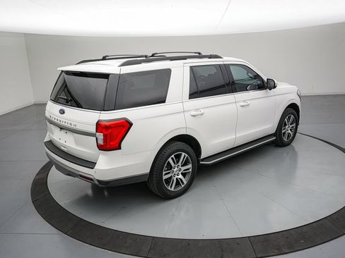 Certified 2023 Ford Expedition XLT AWD/4WD image 4