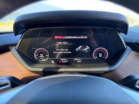 Used 2022 Audi e-tron GT Premium Plus AWD/4WD image 10