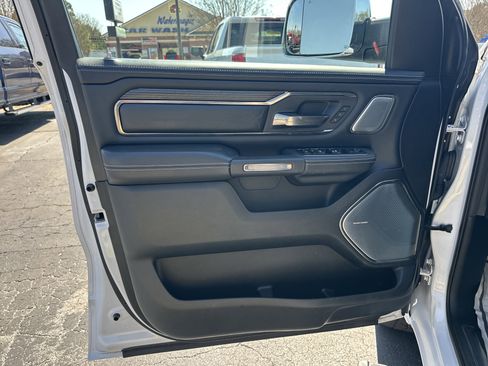 Used 2019 RAM 1500 Limited image 11