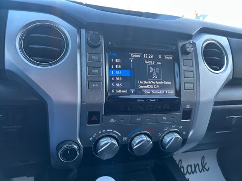 Used 2018 Toyota Tundra SR5 image 13