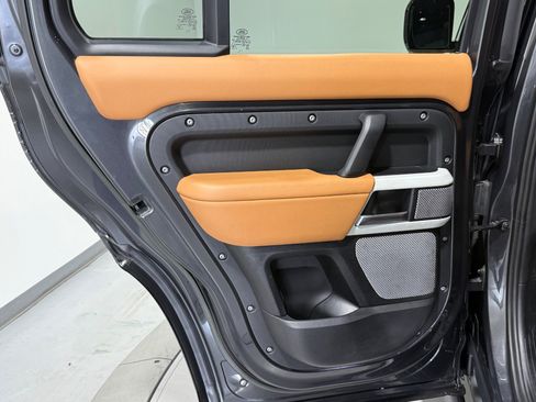 Used 2023 Land Rover Defender 130 SE AWD/4WD image 53