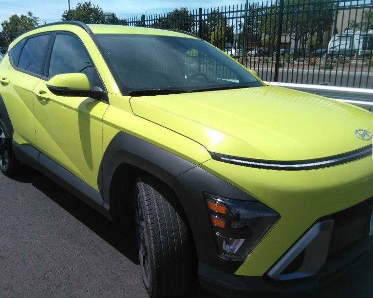 Used 2024 Hyundai Kona SEL FWD image 1