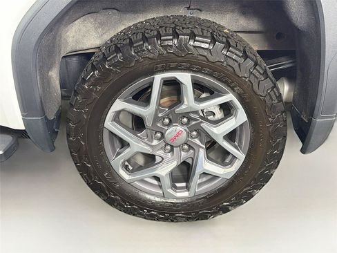 Used 2023 GMC Sierra 1500 SLT w/ SLT Premium Package AWD/4WD image 36
