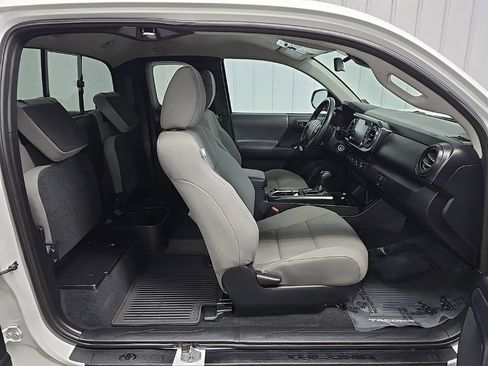 Used 2020 Toyota Tacoma SR image 16
