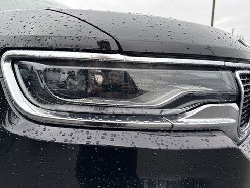 Used 2024 Jeep Wagoneer Series II AWD/4WD image 9