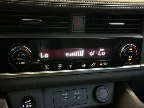 Used 2024 Nissan Rogue SV AWD/4WD image 21