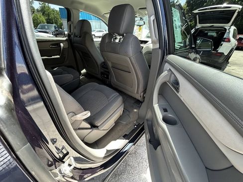 Used 2015 Chevrolet Traverse LT w/ Traveler's Package FWD image 9
