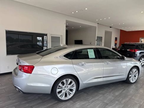 Used 2017 Chevrolet Impala Premier w/ Enhanced Convenience Package FWD image 16