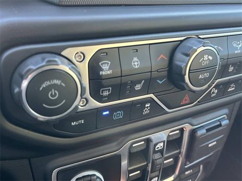 Used 2023 Jeep Wrangler Unlimited Sahara w/ Cold Weather Group image 34