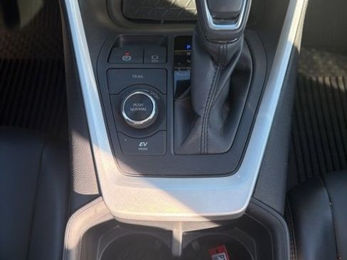 Certified 2024 Toyota RAV4 XLE Premium image 15