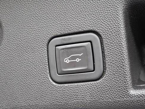 Used 2024 Chevrolet Equinox LT image 29