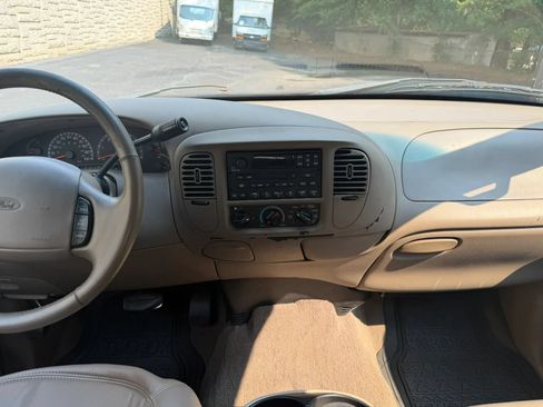 Used 2001 Ford F150 Lariat RWD image 19