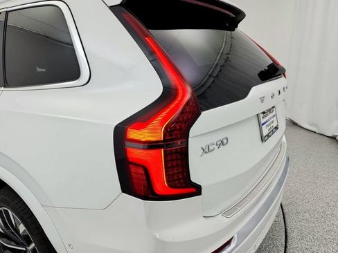 New 2025 Volvo XC90 T8 Plus w/ Protection Package Premier AWD/4WD image 27