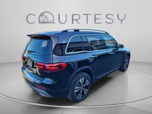 Certified 2026 Mercedes-Benz GLB 250 image 4