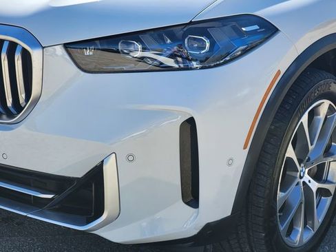 Used 2024 BMW X5 xDrive40i w/ Premium Package image 12