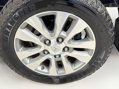 Used 2016 Toyota Tundra Limited AWD/4WD image 36