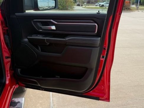 Used 2025 RAM 1500 Big Horn AWD/4WD image 17