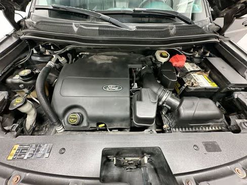 Used 2015 Ford Explorer XLT w/ Equipment Group 202A AWD/4WD image 28