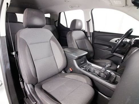 Used 2021 Chevrolet Traverse LT AWD/4WD image 19