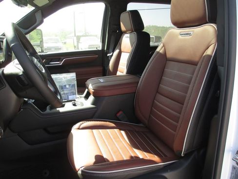 New 2026 GMC Sierra 3500 Denali Ultimate AWD/4WD image 12