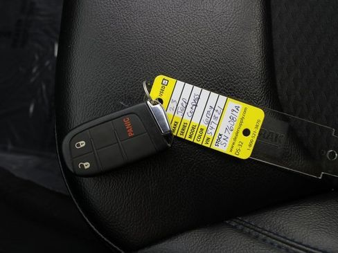 Used 2023 Jeep Compass Latitude image 7