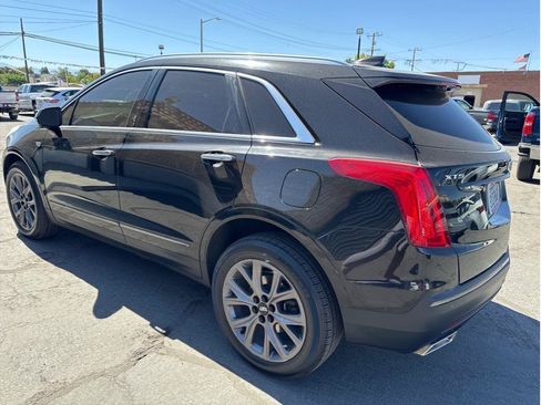 Used 2018 Cadillac XT5 Luxury w/ LPO, Black Ice Package FWD image 5