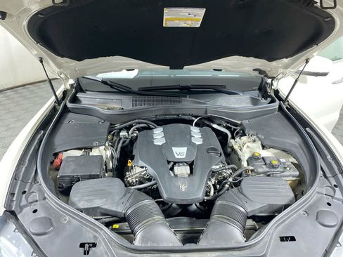 Used 2020 Maserati Levante GranLusso image 18