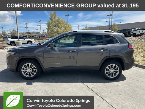 Used 2021 Jeep Cherokee Latitude Lux w/ Comfort/Convenience Group FWD image 4
