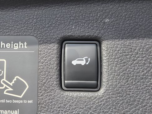 Used 2019 INFINITI QX50 Essential w/ Premium Heat Package image 14