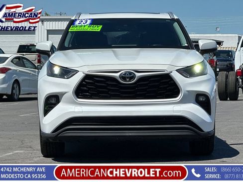Used 2023 Toyota Highlander XLE FWD image 9