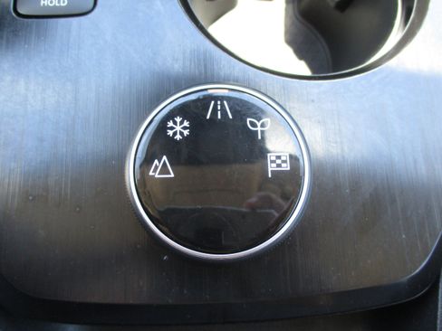 Used 2023 Nissan Rogue SV AWD/4WD image 28