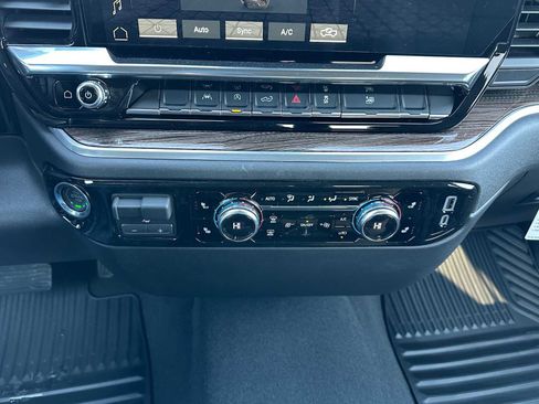 New 2026 GMC Sierra 1500 Elevation image 26