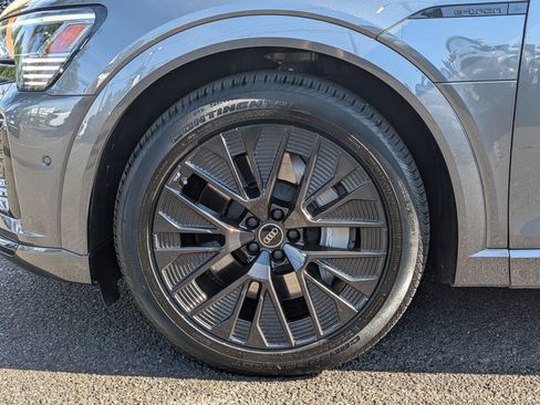 Used 2024 Audi Q8 e-tron Premium Plus w/ Prestige Package AWD/4WD image 33