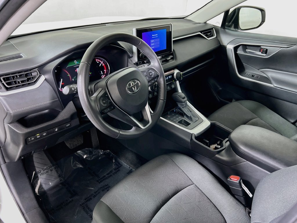 Used 2025 Toyota RAV4 XLE w/ Convenience Package AWD/4WD image 9
