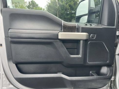 Used 2021 Ford F250 Lariat w/ Lariat Ultimate Package AWD/4WD image 15