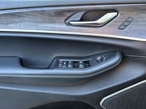 Used 2022 Jeep Grand Cherokee L Limited image 12