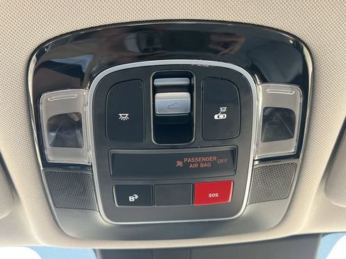 Used 2024 Hyundai Sonata Limited FWD image 32