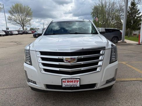 Used 2016 Cadillac Escalade ESV Premium AWD/4WD image 2