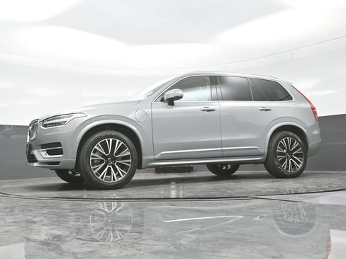 Used 2025 Volvo XC90 T8 Plus w/ Protection Package AWD/4WD image 27