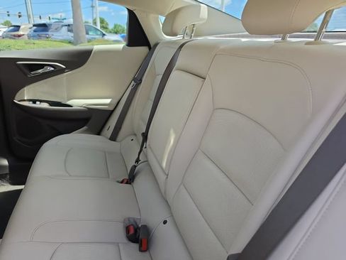 Used 2024 Chevrolet Malibu LT FWD image 12