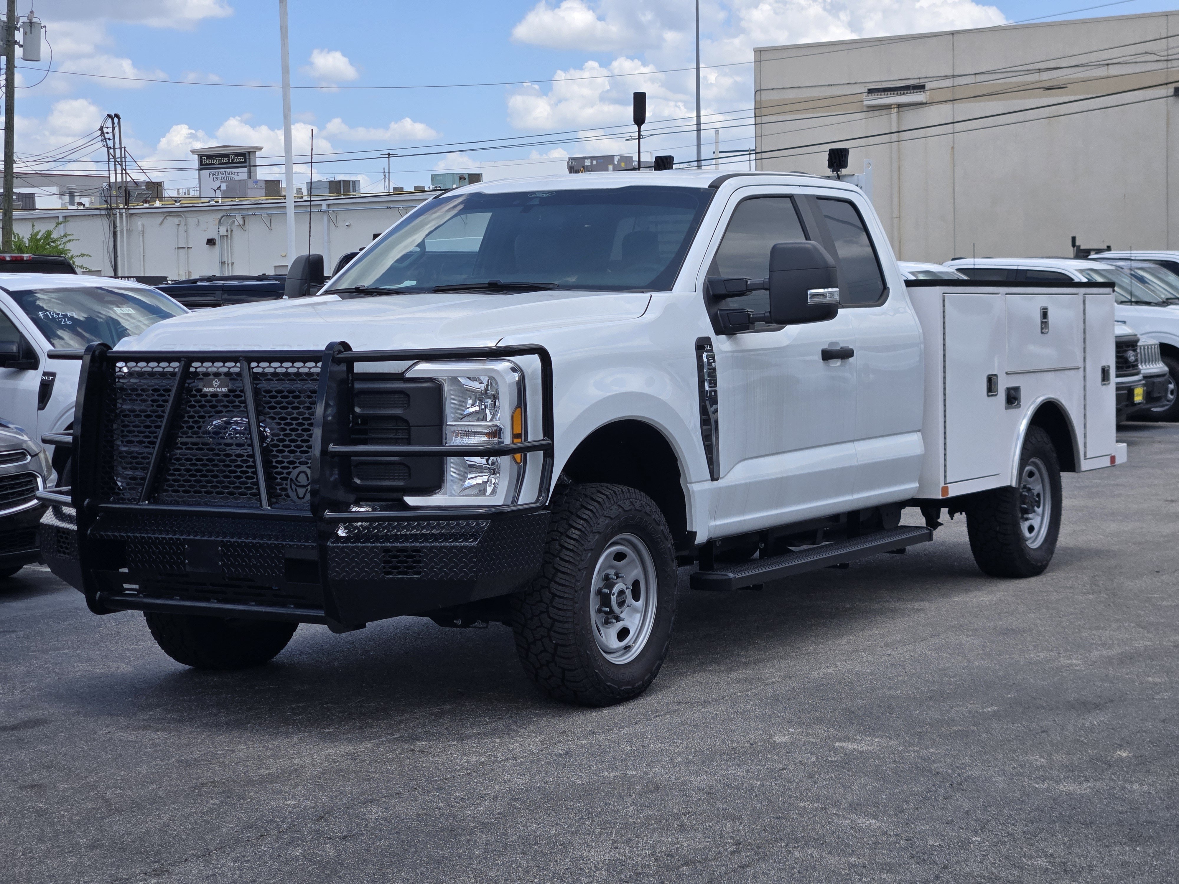 New 2025 Ford F250 XL w/ XL Driver Assist Package AWD/4WD image 1