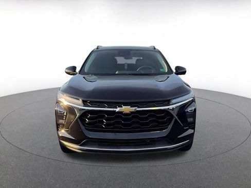 Used 2025 Chevrolet Trax LT image 4